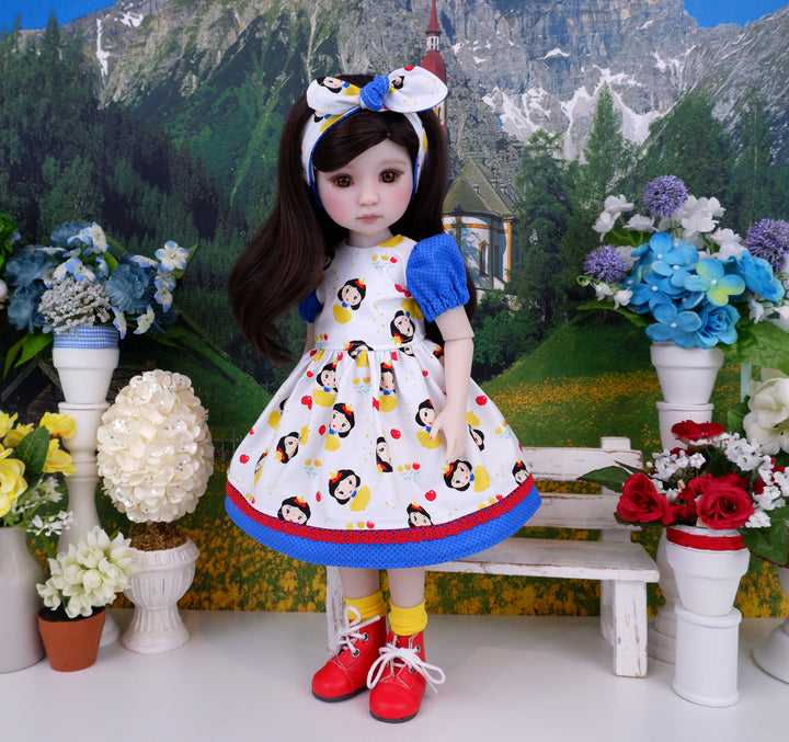 Kawaii Snow White - dress and boots for Ruby Red Fashion Friends doll