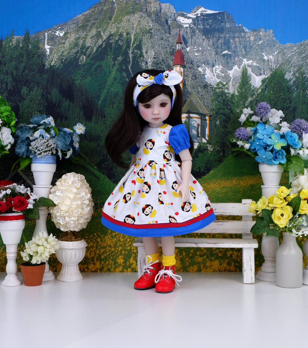 Kawaii Snow White - dress and boots for Ruby Red Fashion Friends doll