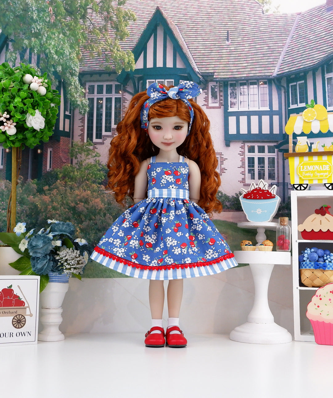 Apple Picking - dress with shoes for Ruby Red Fashion Friends doll