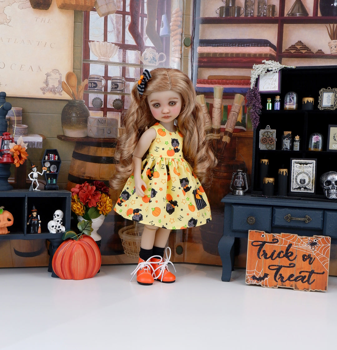 Black Cat - dress with sweater & boots for Ruby Red Fashion Friends do Cottontail Doll Designs Black Cat - dress with sweater & boots for Ruby Red Fashion Friends do Cottontail Doll Designs