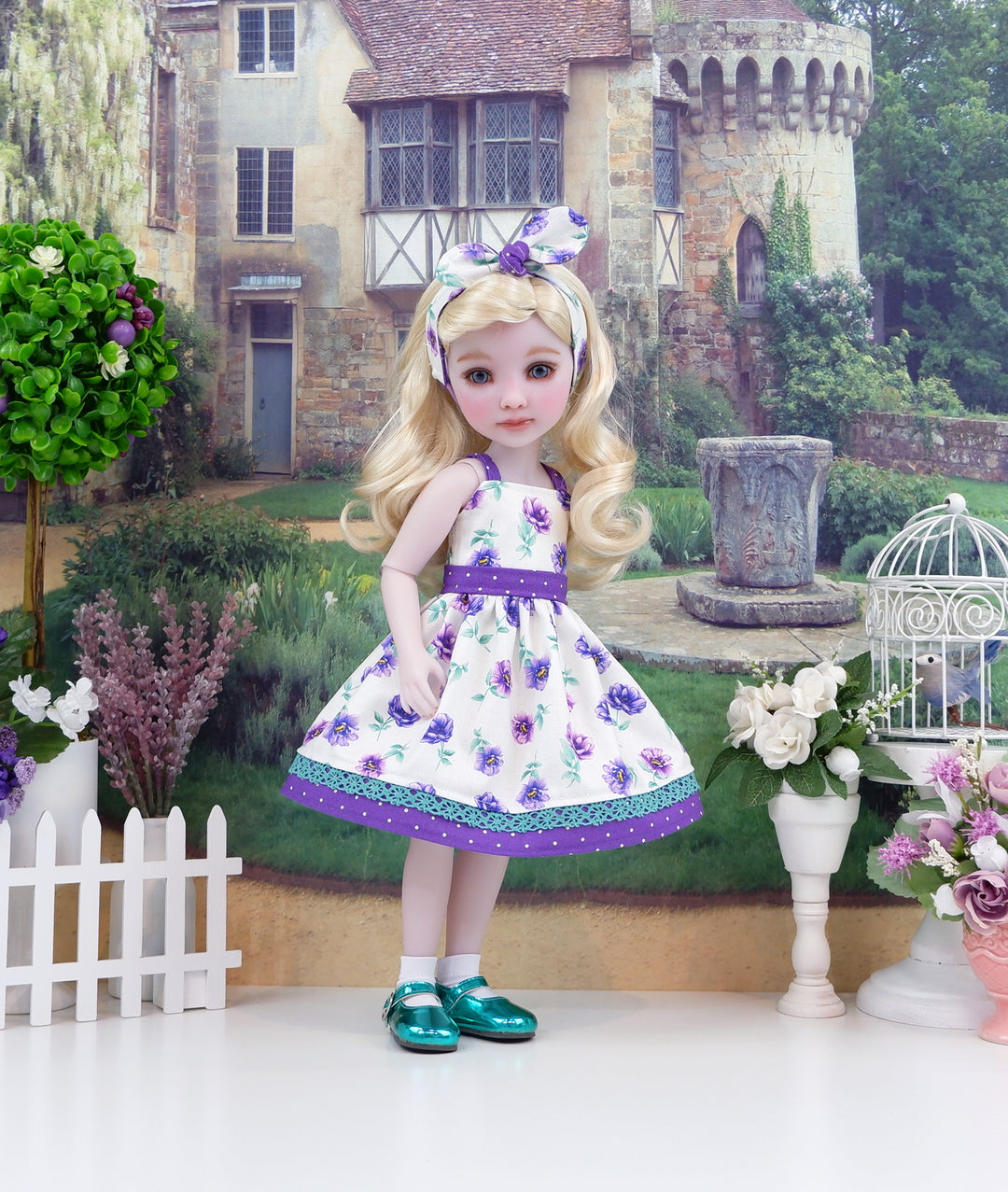 Blooming Anemone - dress and shoes for Ruby Red Fashion Friends doll