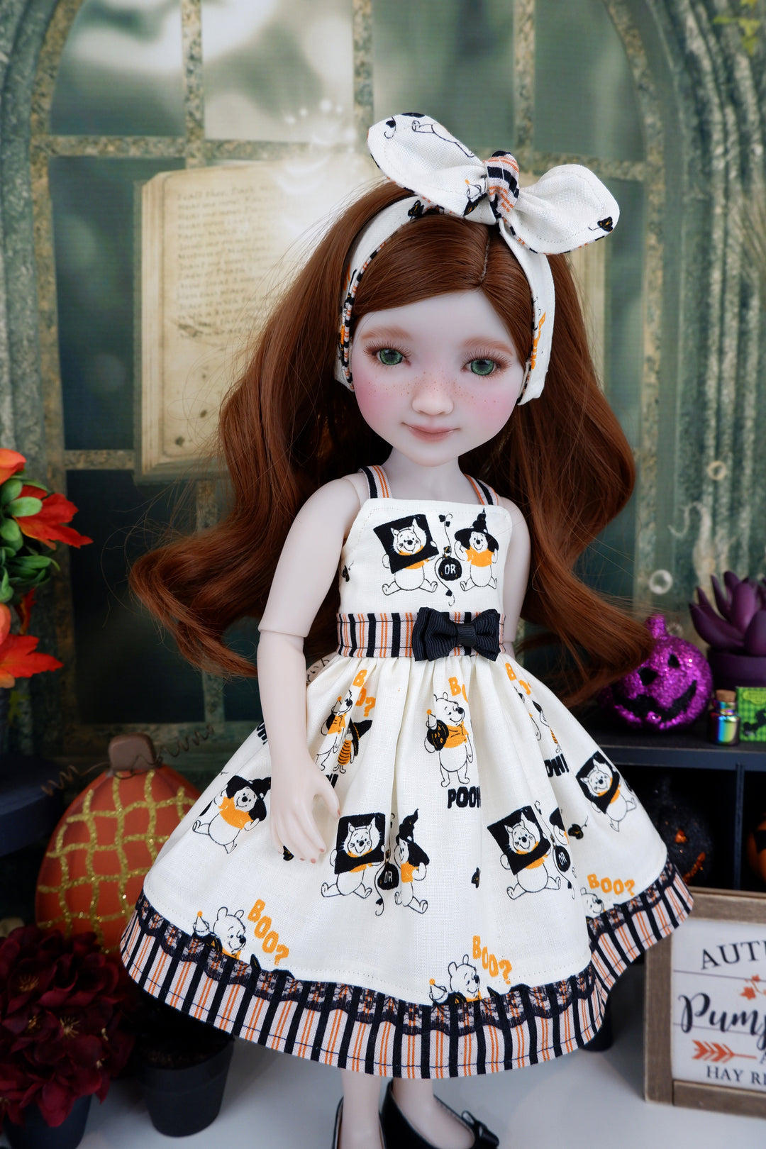 Boo! Pooh - dress with shoes for Ruby Red Fashion Friends doll