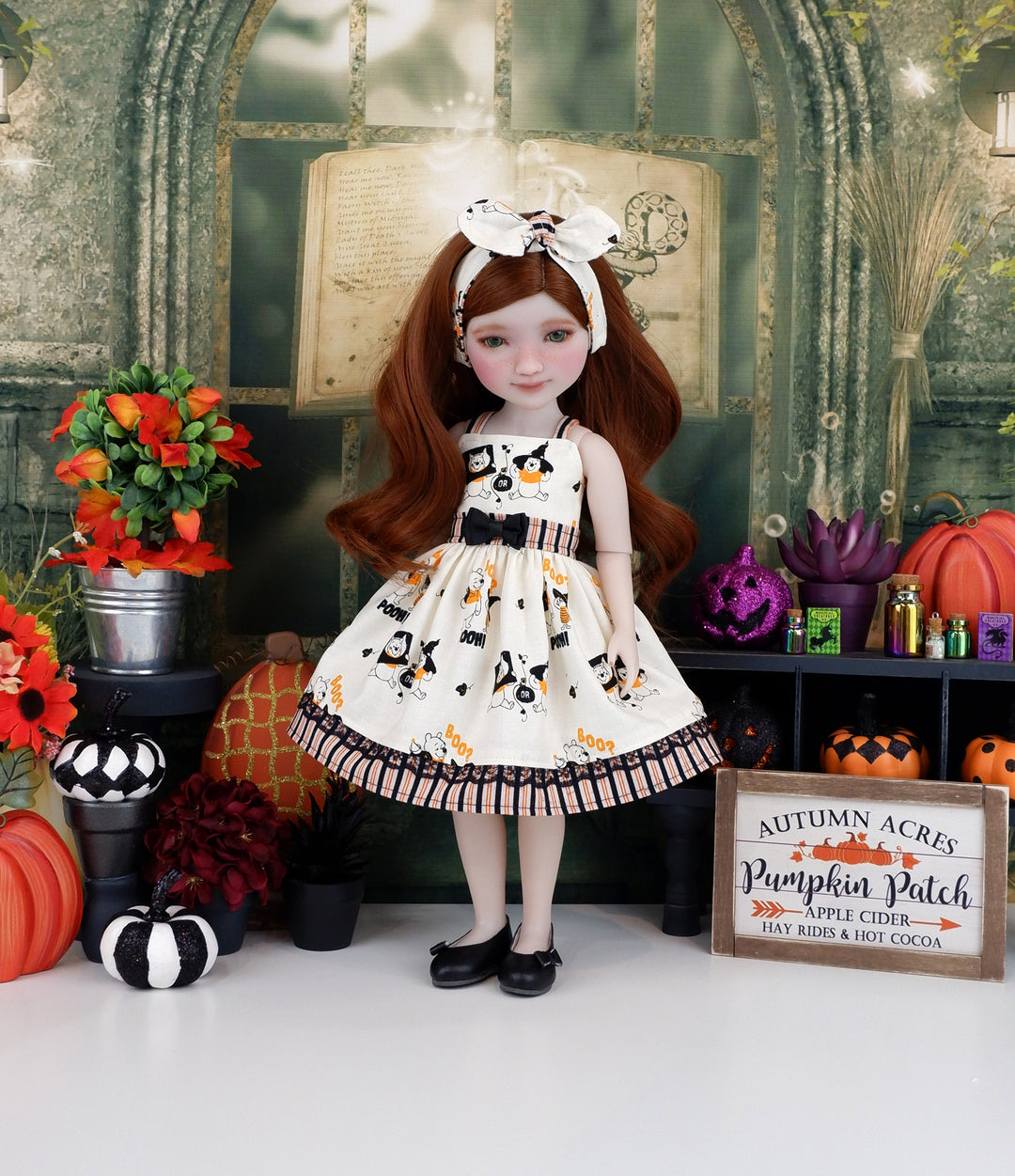 Boo! Pooh - dress with shoes for Ruby Red Fashion Friends doll