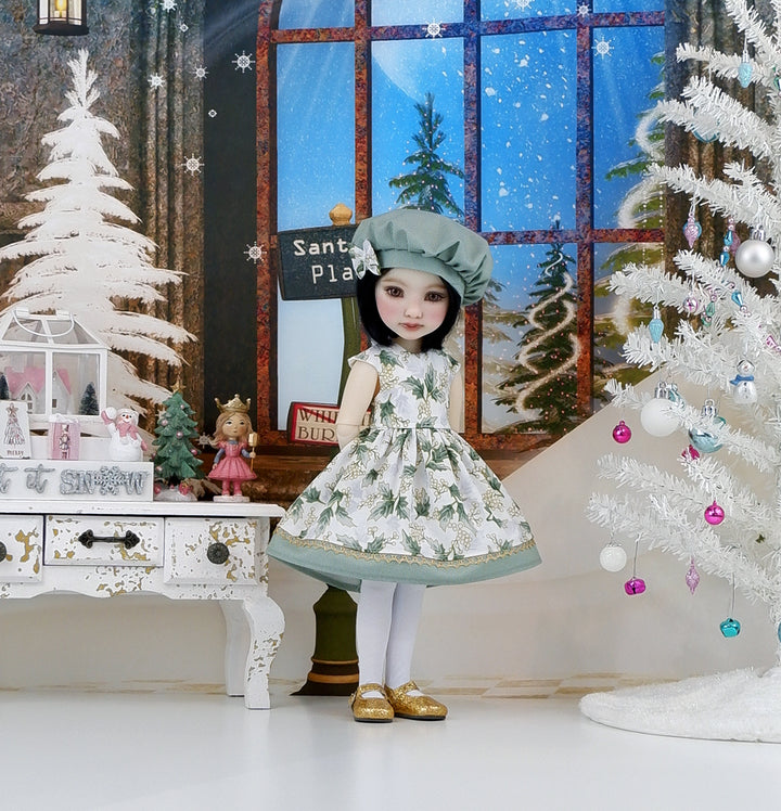 Chic Holly - dress with shoes for Ruby Red Fashion Friends doll
