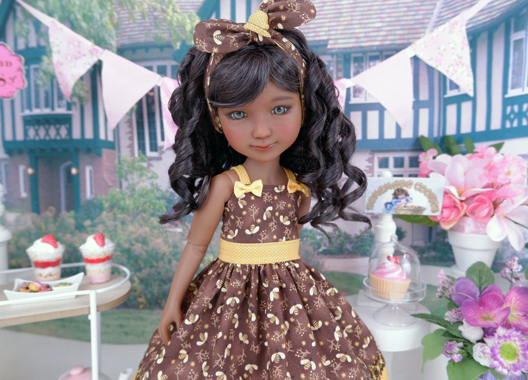 Chocolate & Honey - dress with sandals for Ruby Red Fashion Friends doll