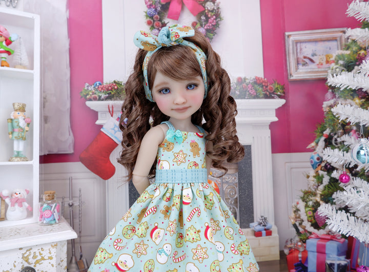 Cookie Cutie - dress with shoes for Ruby Red Fashion Friends doll