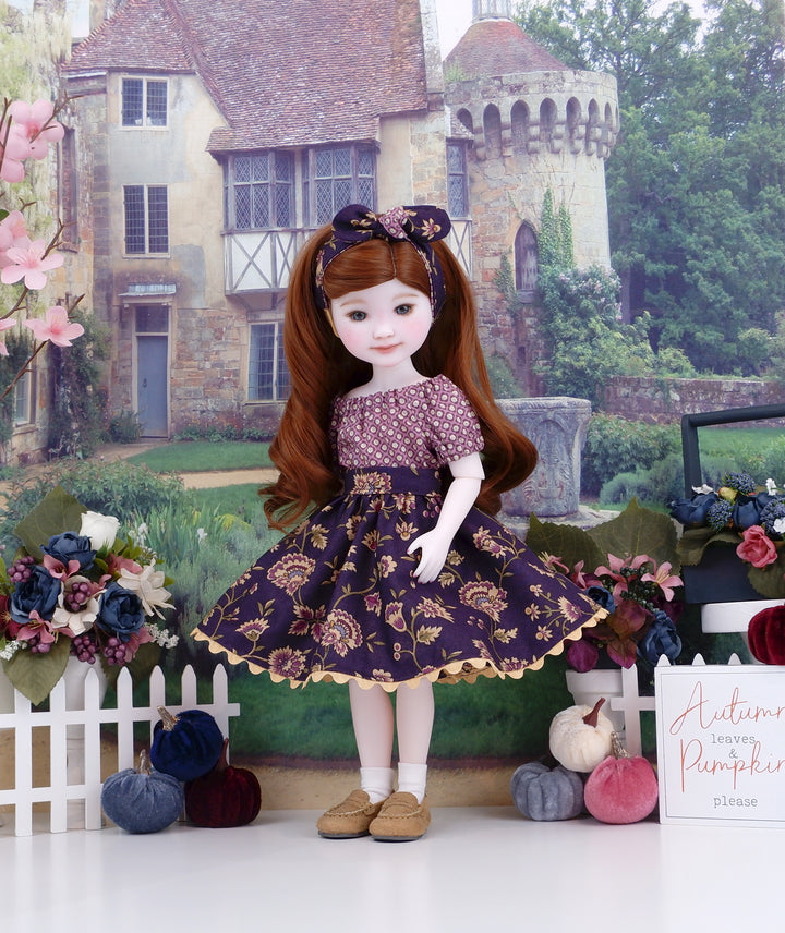 County Kerry - blouse & skirt with loafers for Ruby Red Fashion Friends doll