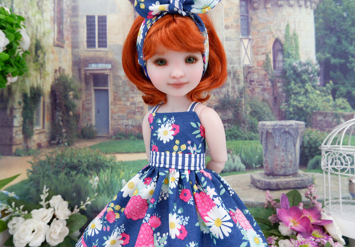 Daisies & Mums - dress and sandals for Ruby Red Fashion Friends doll