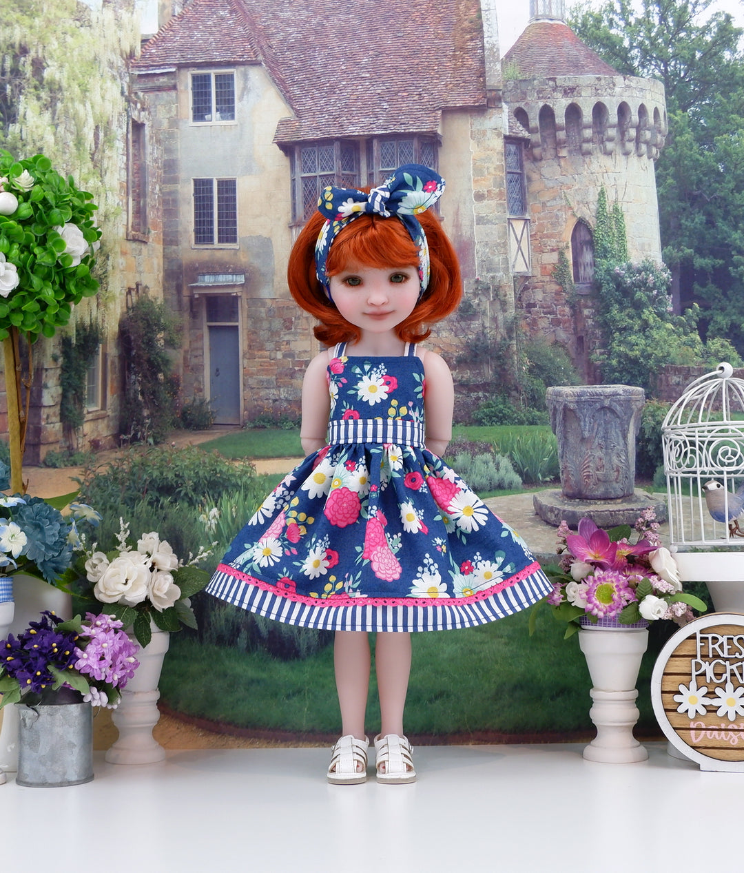 Daisies & Mums - dress and sandals for Ruby Red Fashion Friends doll