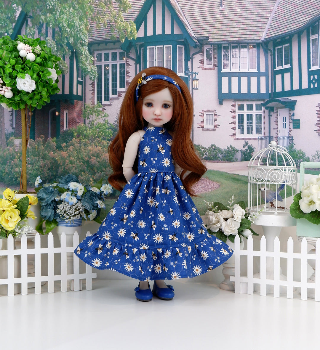 Daisy Bee - dress with shoes for Ruby Red Fashion Friends doll