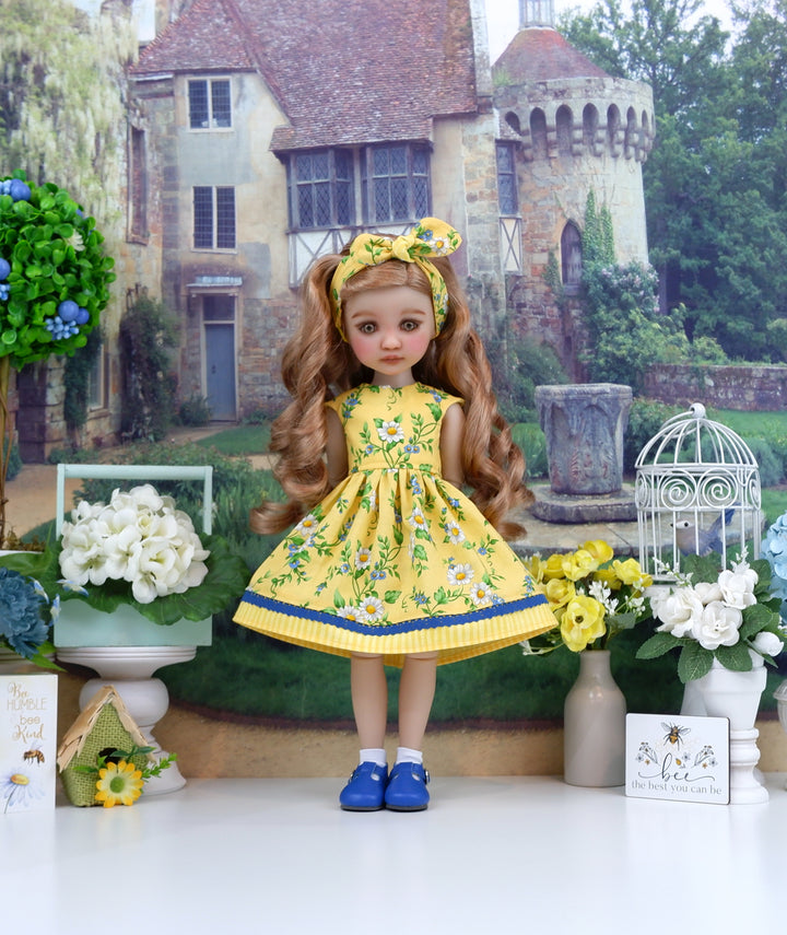 Daisy Sunshine - dress with shoes for Ruby Red Fashion Friends doll