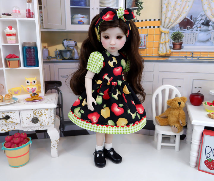 Delicious Apples - dress and shoes for Ruby Red Fashion Friends doll