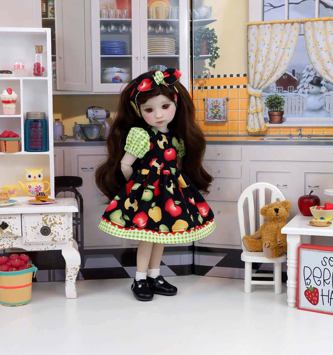 Delicious Apples - dress and shoes for Ruby Red Fashion Friends doll