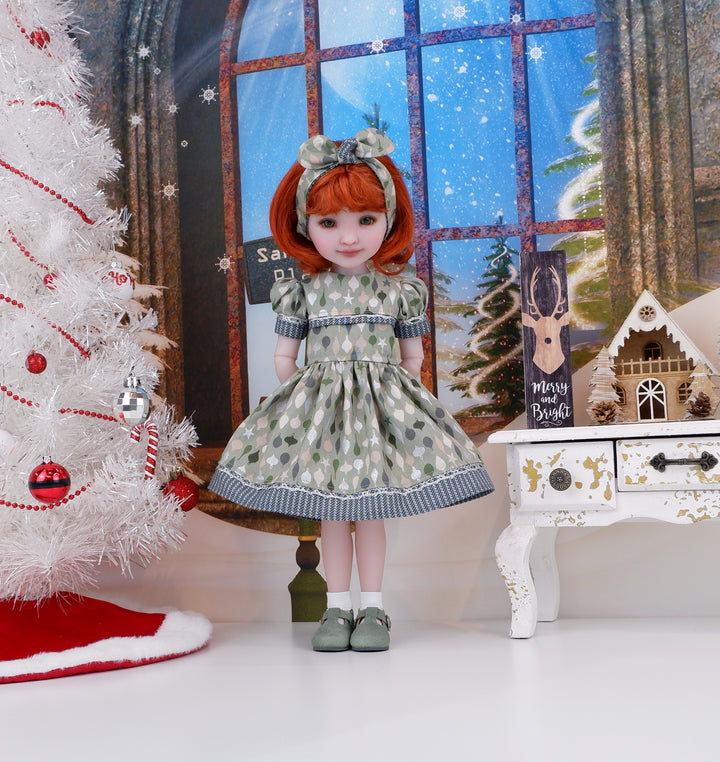 Evergreen Ornaments - dress and shoes for Ruby Red Fashion Friends doll