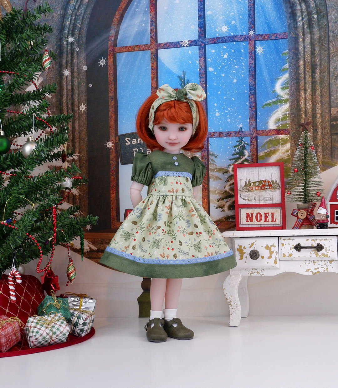 Evergreen Sprigs - dress and shoes for Ruby Red Fashion Friends doll