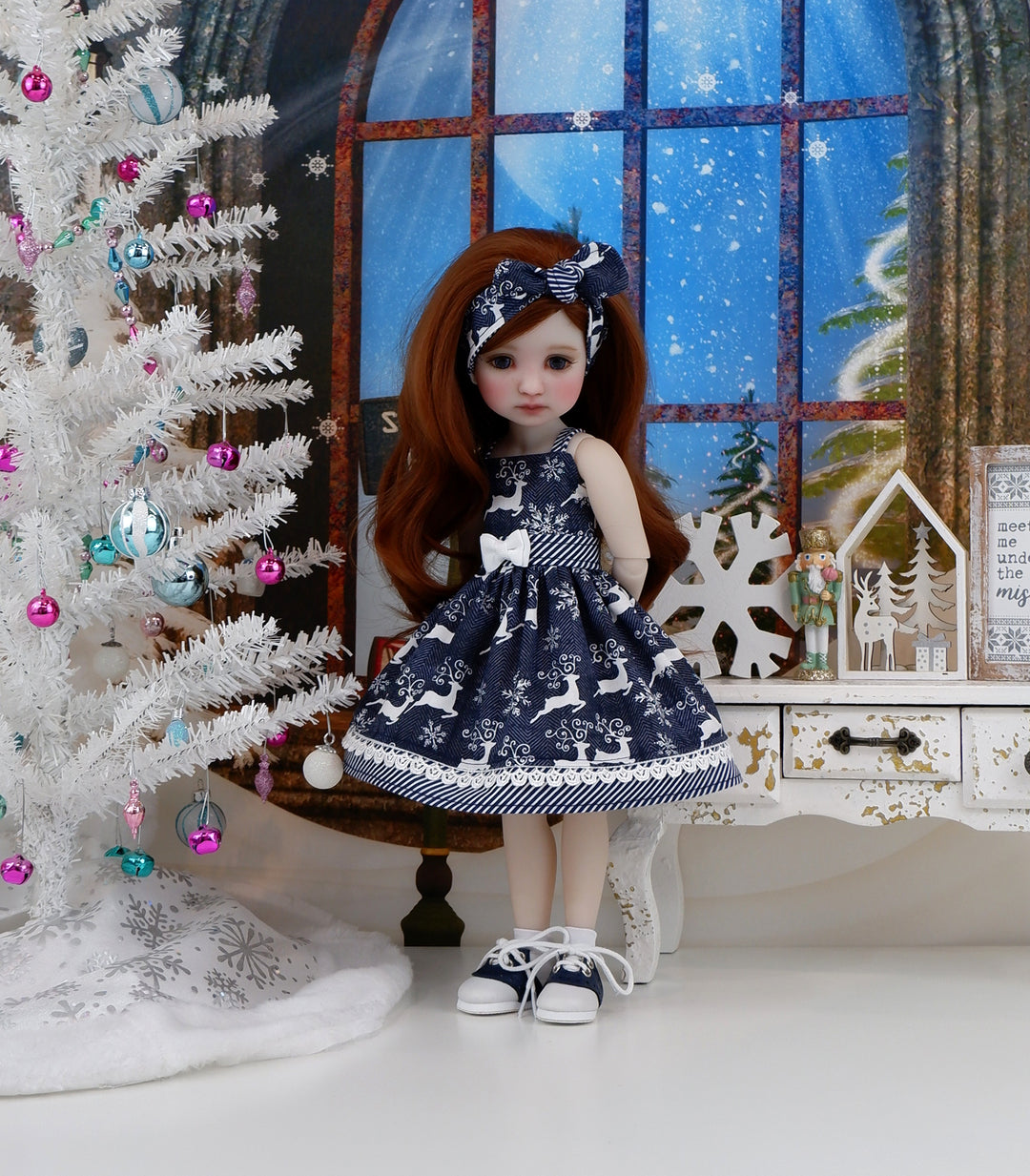 Filigree Reindeer - dress with saddle shoes for Ruby Red Fashion Friends doll