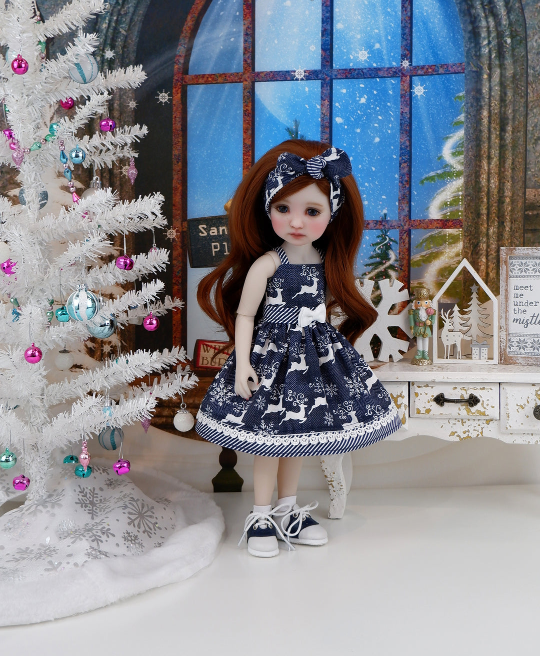 Filigree Reindeer - dress with saddle shoes for Ruby Red Fashion Friends doll