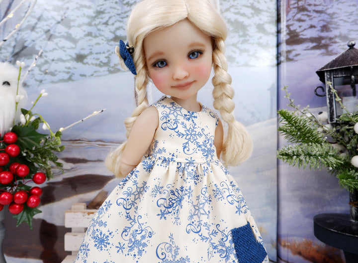 Filigree Snowflakes - dress with shoes for Ruby Red Fashion Friends doll