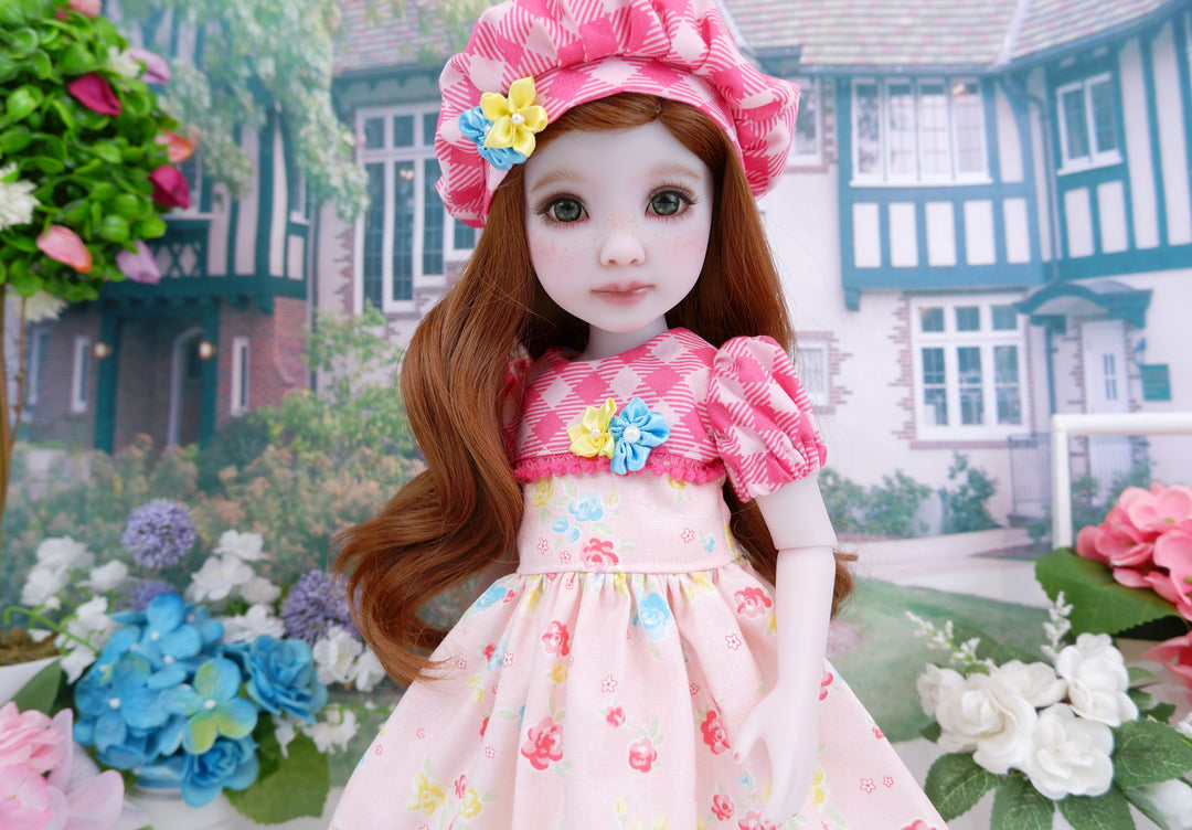 Floral Picnic - dress with shoes for Ruby Red Fashion Friends doll Floral Picnic - dress with shoes for Ruby Red Fashion Friends doll