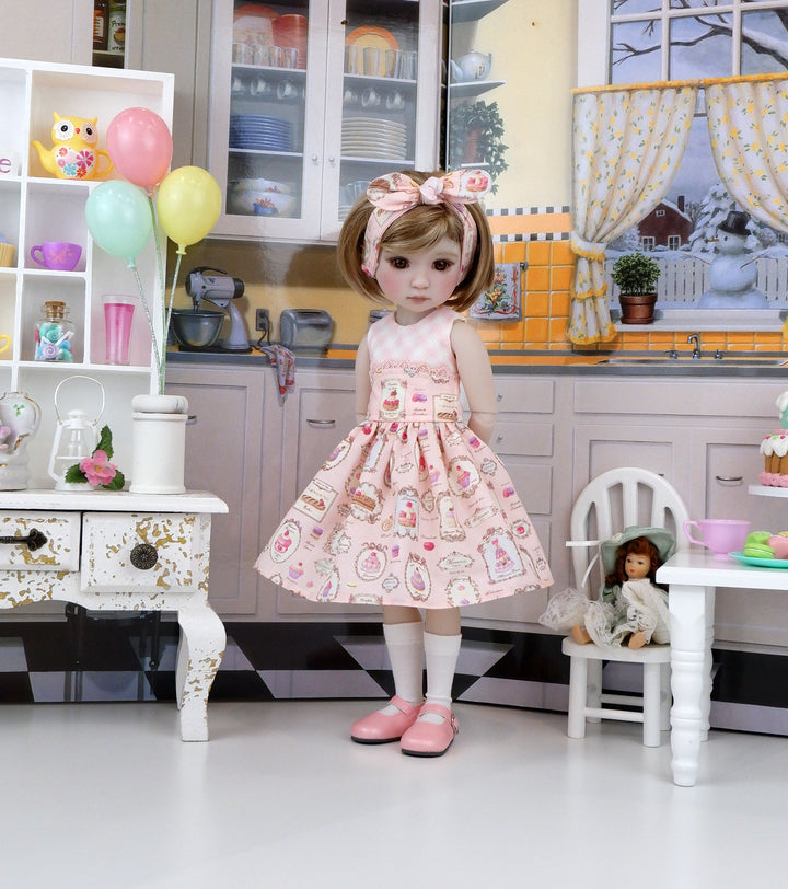 French Macaroons - dress and shoes for Ruby Red Fashion Friends doll