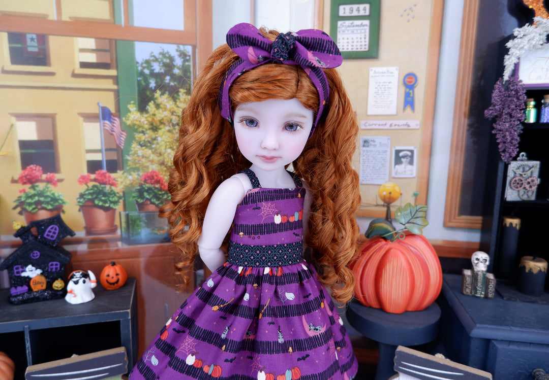 Ghouls & Gates - dress with shoes for Ruby Red Fashion Friends doll