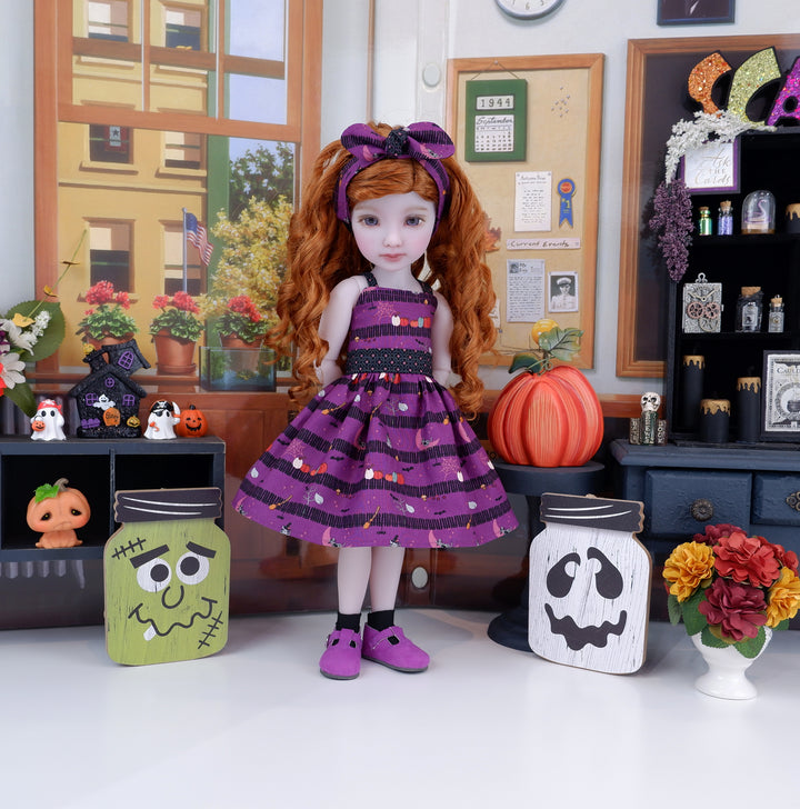 Ghouls & Gates - dress with shoes for Ruby Red Fashion Friends doll