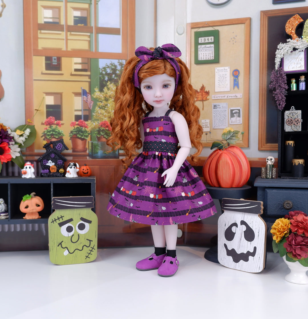 Ghouls & Gates - dress with shoes for Ruby Red Fashion Friends doll