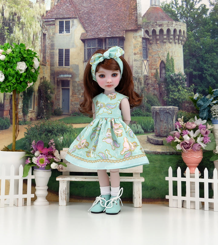 Glittering Unicorn - dress with boots for Ruby Red Fashion Friends doll