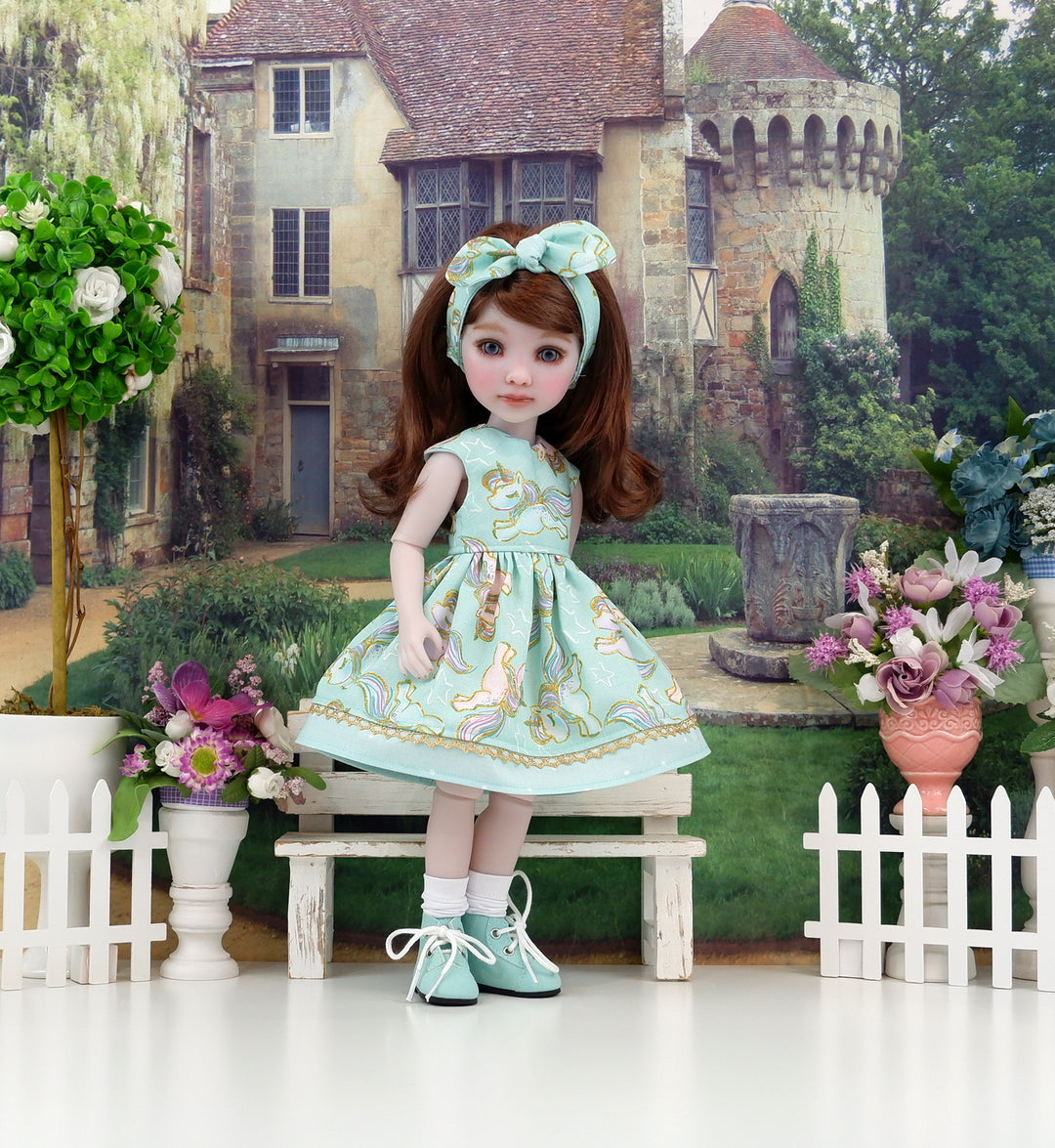 Glittering Unicorn - dress with boots for Ruby Red Fashion Friends doll