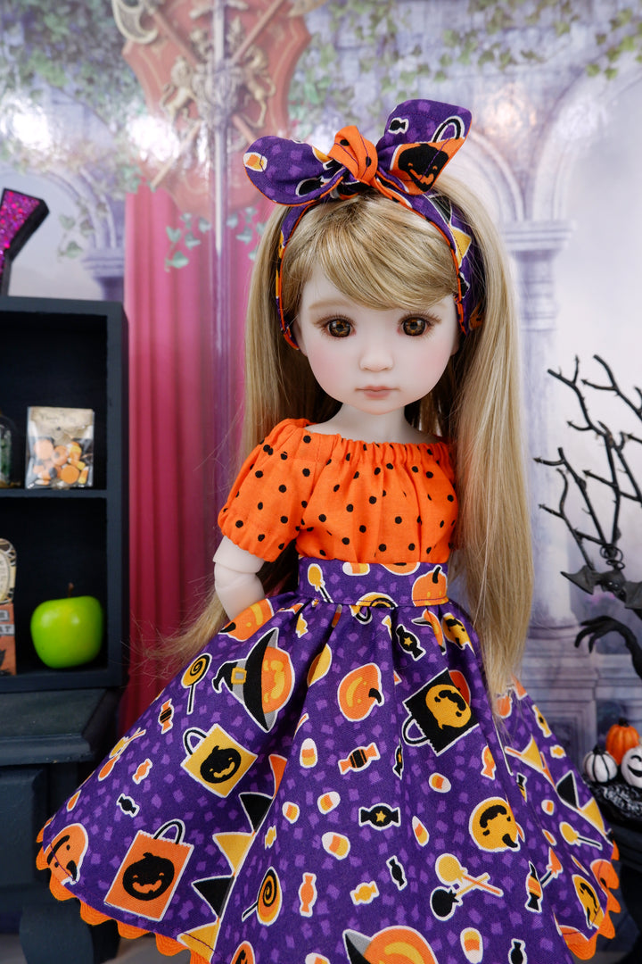 Halloween Party - blouse & skirt with boots for Ruby Red Fashion Friends doll