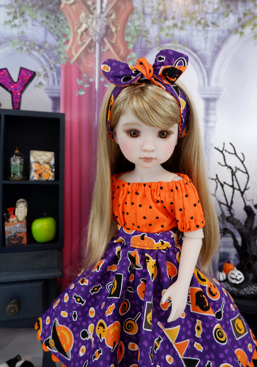 Halloween Party - blouse & skirt with boots for Ruby Red Fashion Friends doll