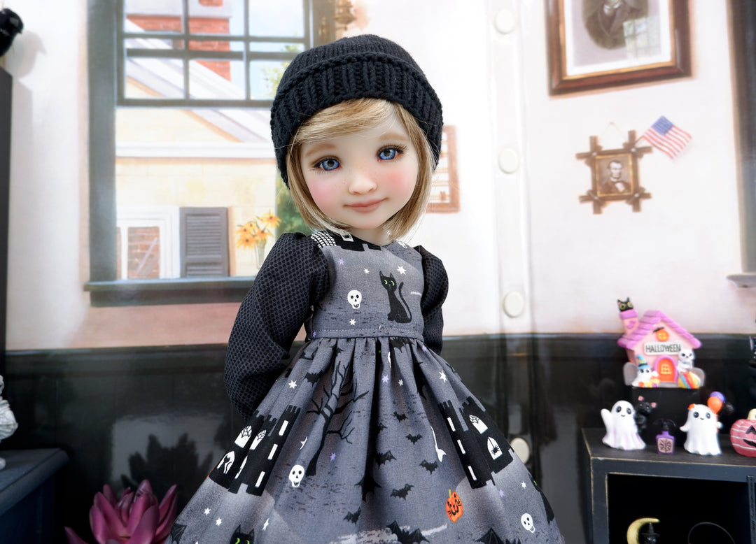 Haunted Castle - dress with boots for Ruby Red Fashion Friends doll