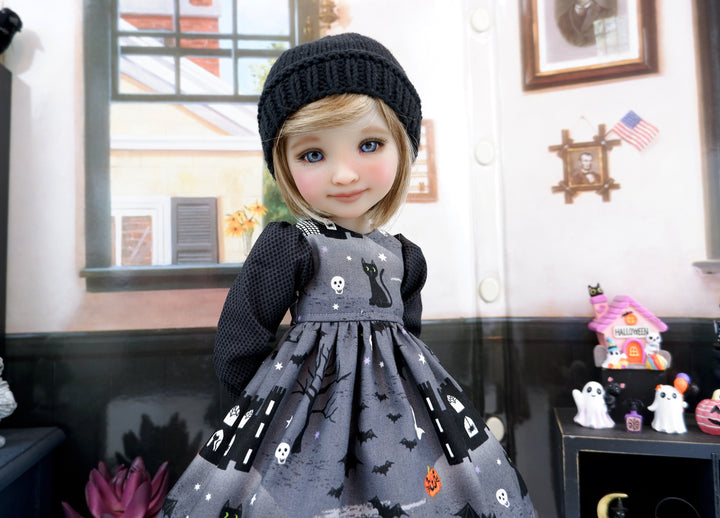 Haunted Castle - dress with boots for Ruby Red Fashion Friends doll