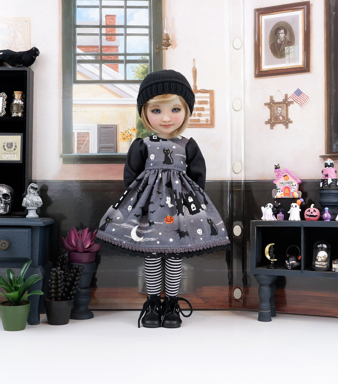 Haunted Castle - dress with boots for Ruby Red Fashion Friends doll