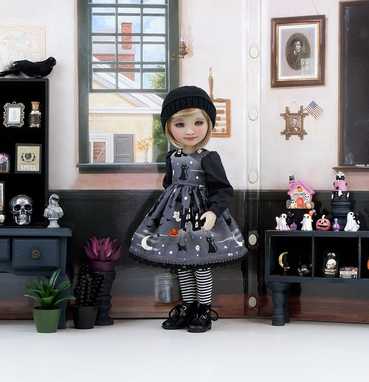 Haunted Castle - dress with boots for Ruby Red Fashion Friends doll