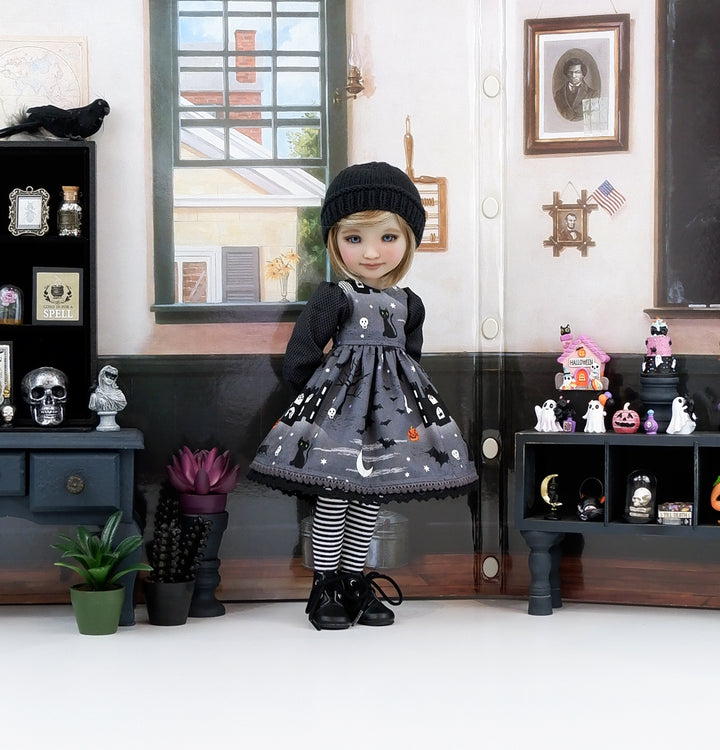 Haunted Castle - dress with boots for Ruby Red Fashion Friends doll