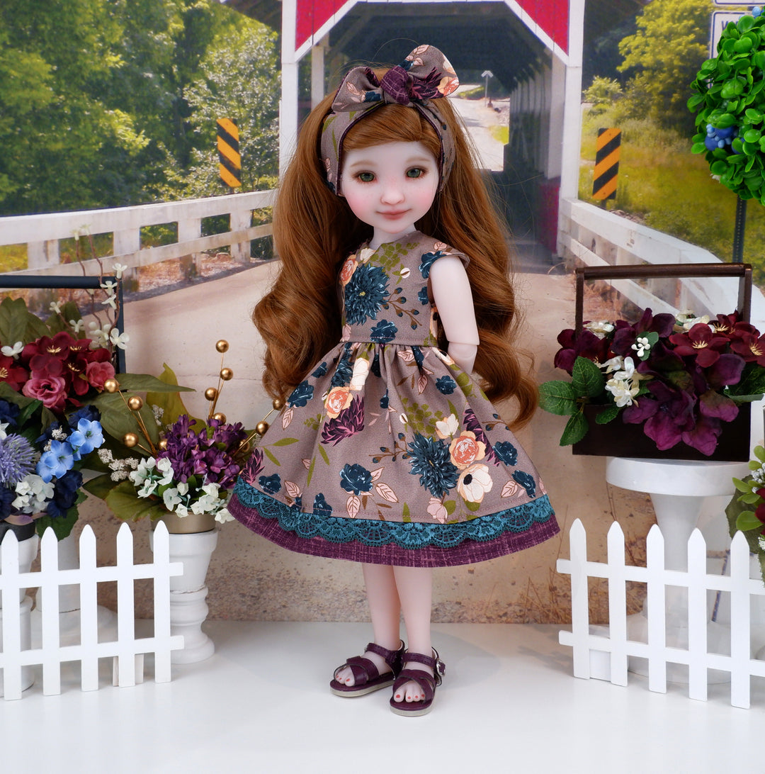 Heirloom Mum - dress with sandals for Ruby Red Fashion Friends doll