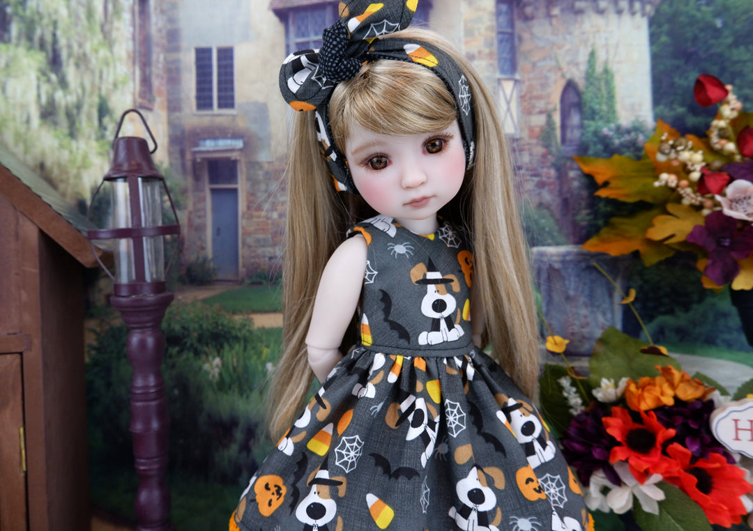 Howl-O-Ween - dress with boots for Ruby Red Fashion Friends doll