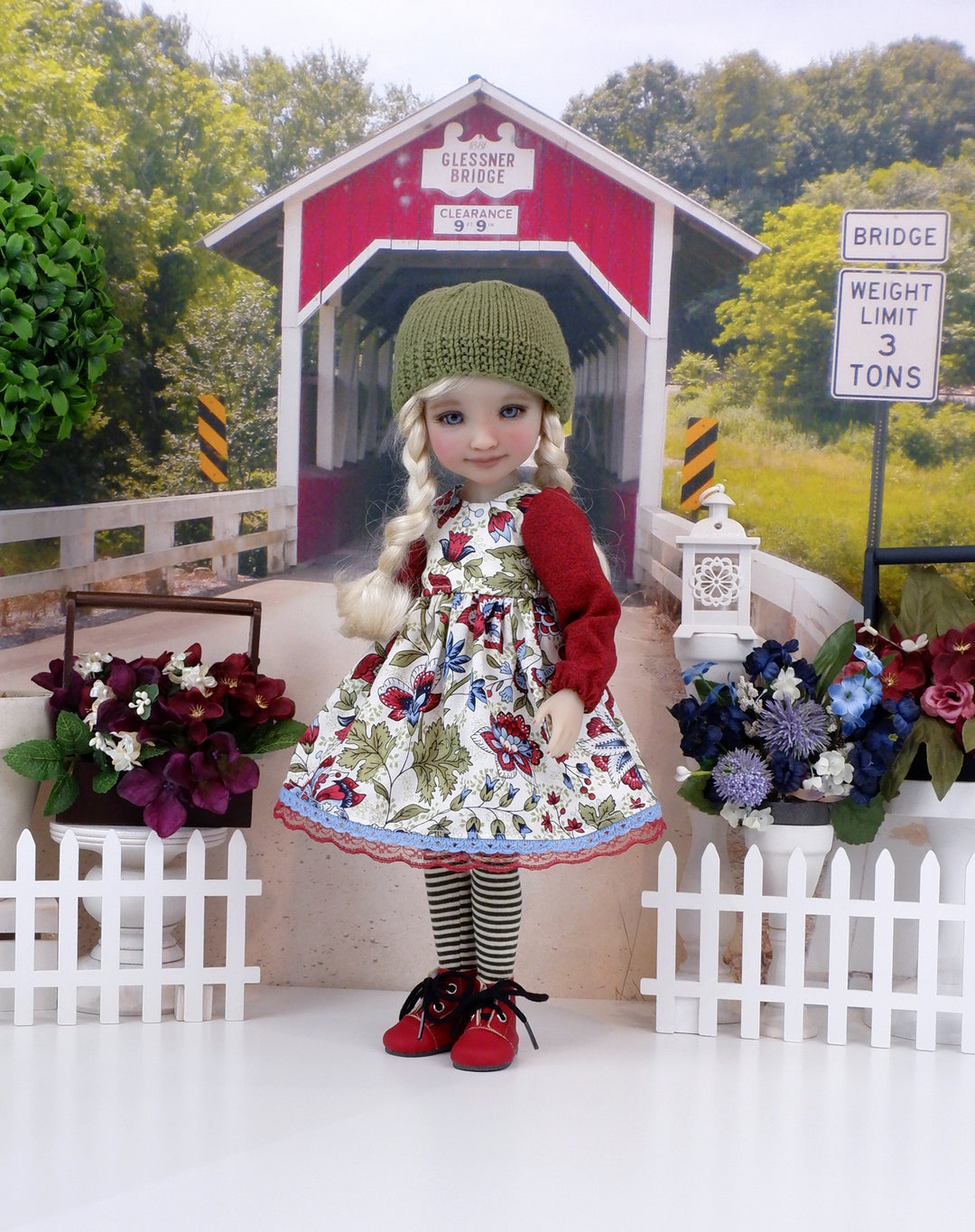 Jacobean Thistle - dress with boots for Ruby Red Fashion Friends doll