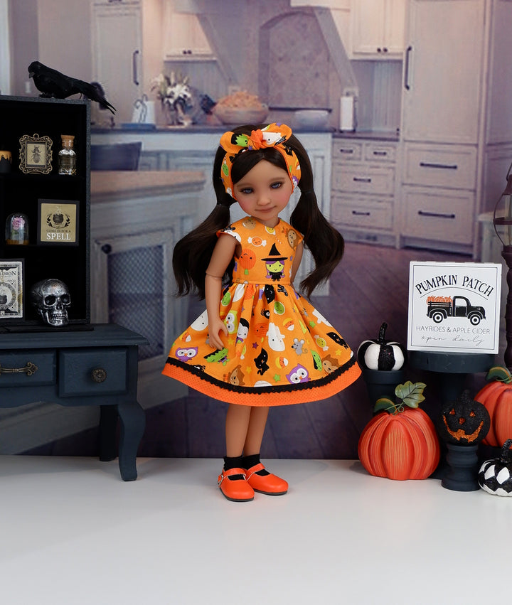 Kawaii Halloween - dress with shoes for Ruby Red Fashion Friends doll