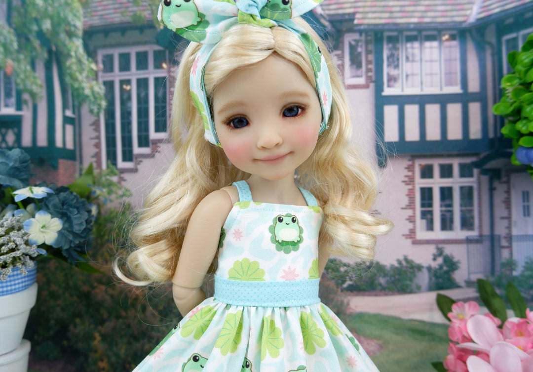 Lily Pad - dress with shoes for Ruby Red Fashion Friends doll