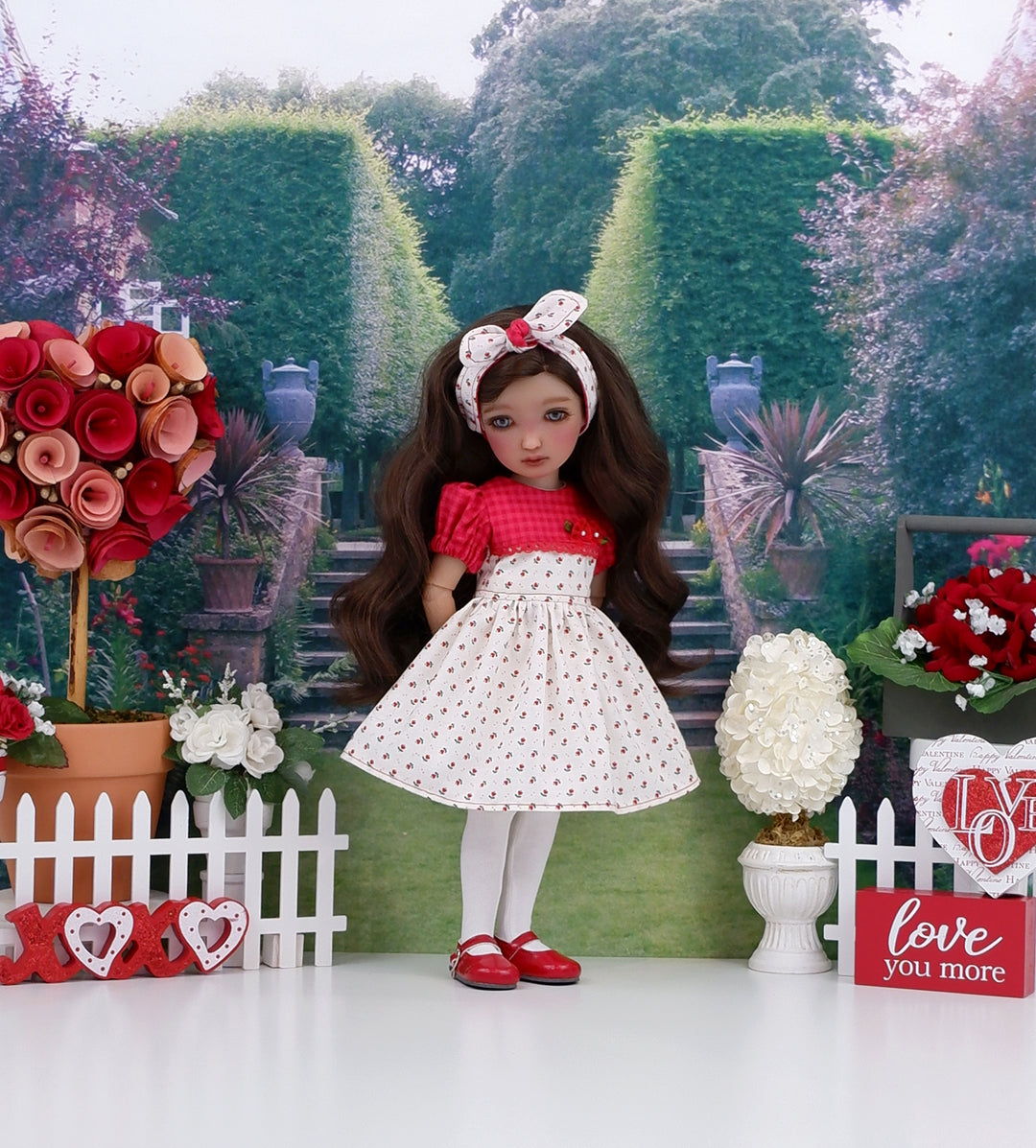 Love Blooms - dress and shoes for Ruby Red Fashion Friends doll