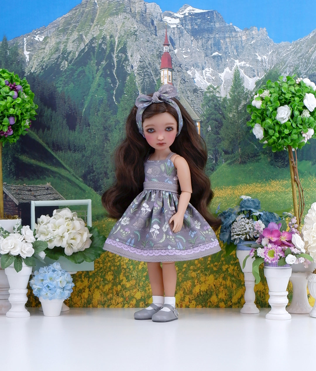 Meadow Hedgehog - dress and shoes for Ruby Red Fashion Friends doll
