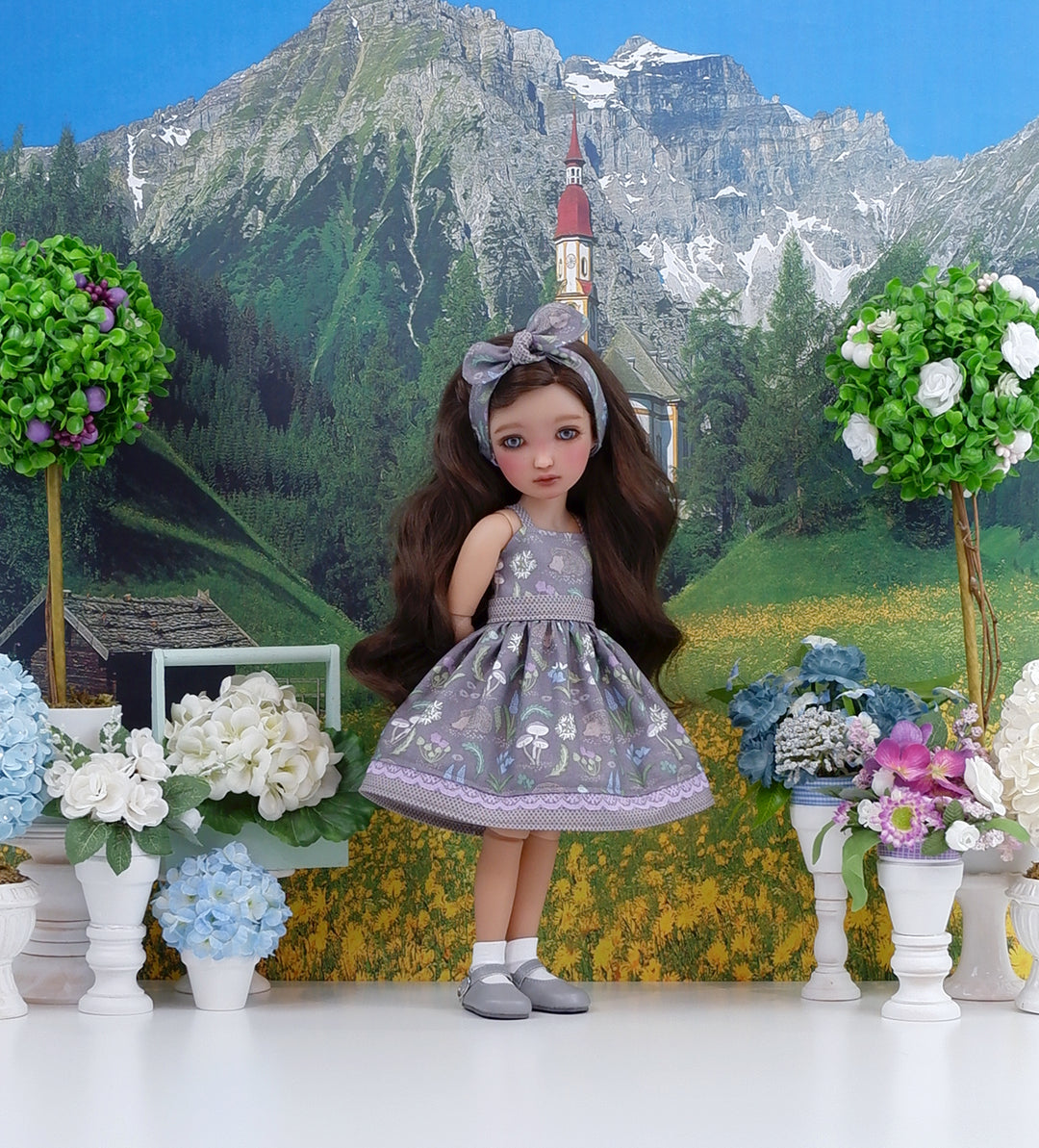 Meadow Hedgehog - dress and shoes for Ruby Red Fashion Friends doll