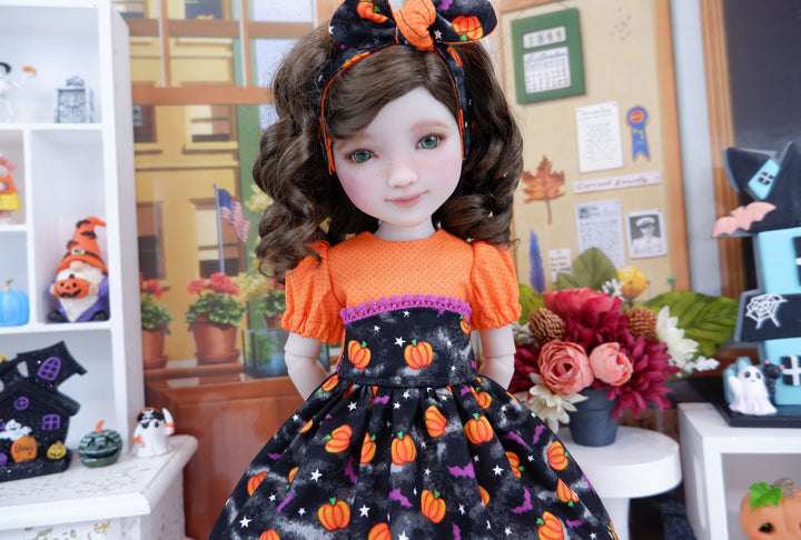 Mellowcreme Pumpkins - dress and shoes for Ruby Red Fashion Friends doll