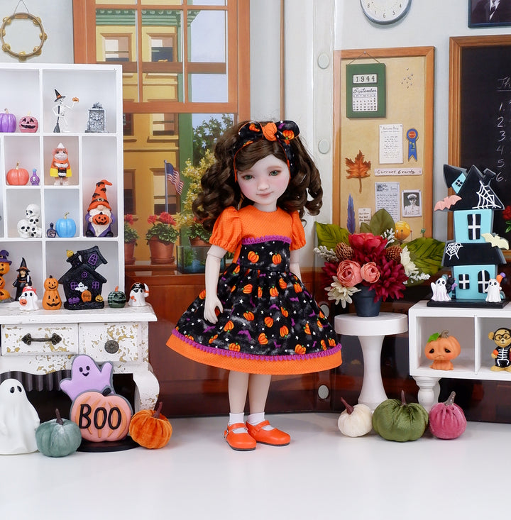 Mellowcreme Pumpkins - dress and shoes for Ruby Red Fashion Friends doll