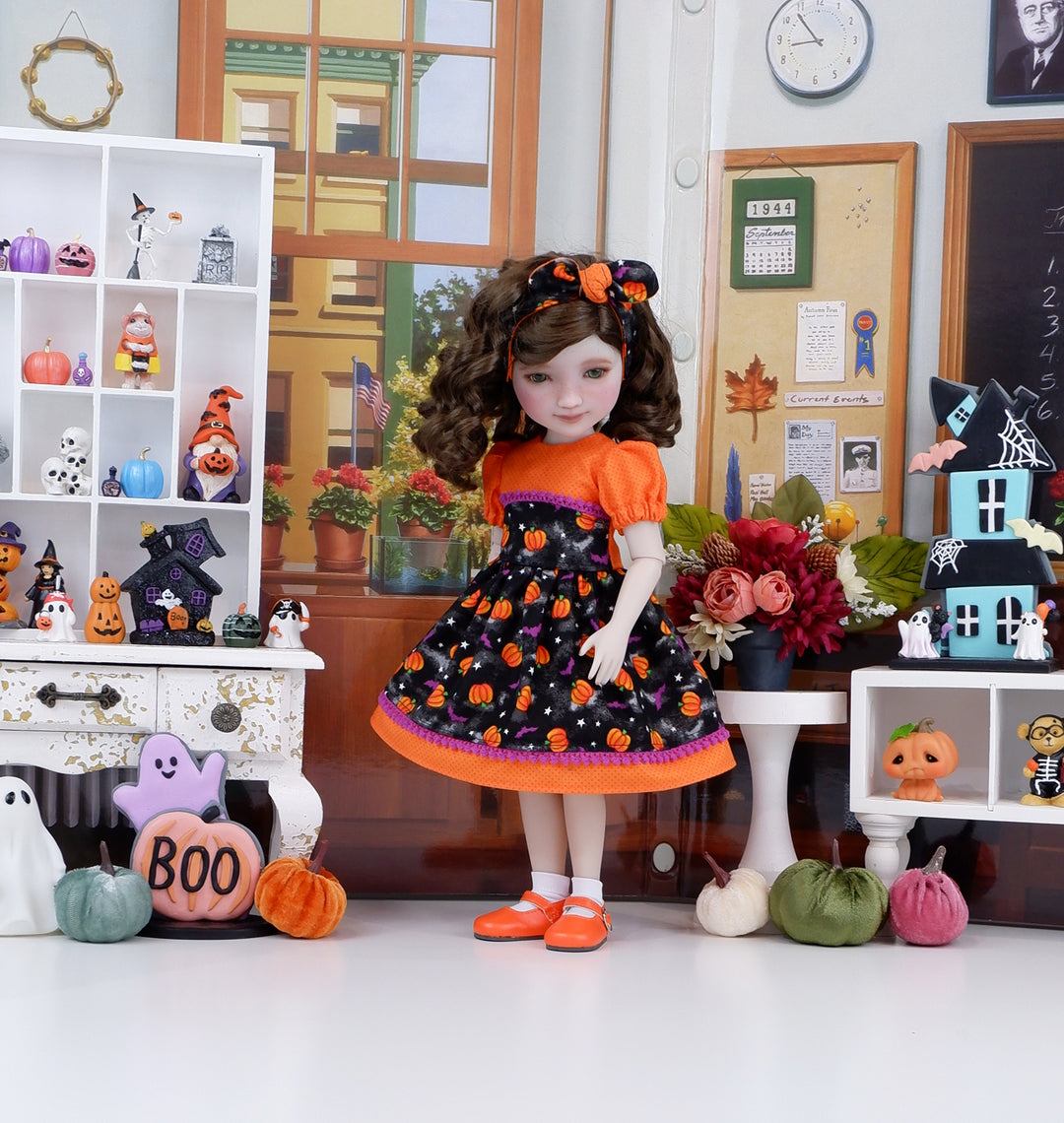 Mellowcreme Pumpkins - dress and shoes for Ruby Red Fashion Friends doll