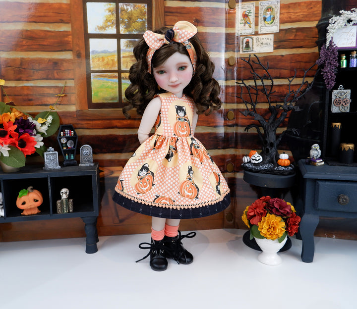 Meow O Ween - dress with boots for Ruby Red Fashion Friends doll