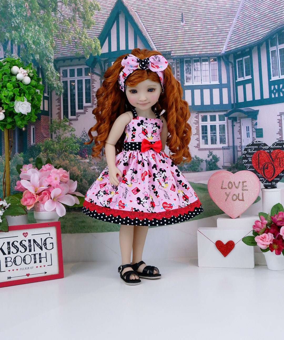Mickey Loves Minnie - dress with sandals for Ruby Red Fashion Friends doll