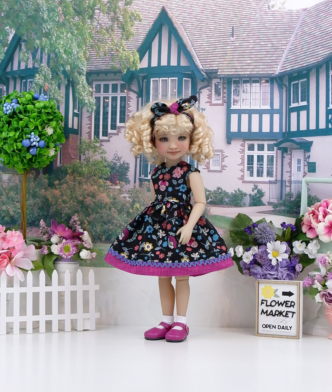 Minnie Floral - dress with shoes for Ruby Red Fashion Friends doll